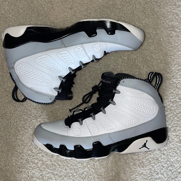 Air Jordan 9 Retro ‘Barons’ - Picture 1 of 7